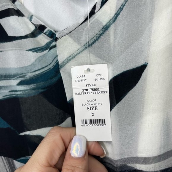 White House Black Market | Printed Trapeze Dress | Exotic Print | NWT | 2 - Picture 8 of 11